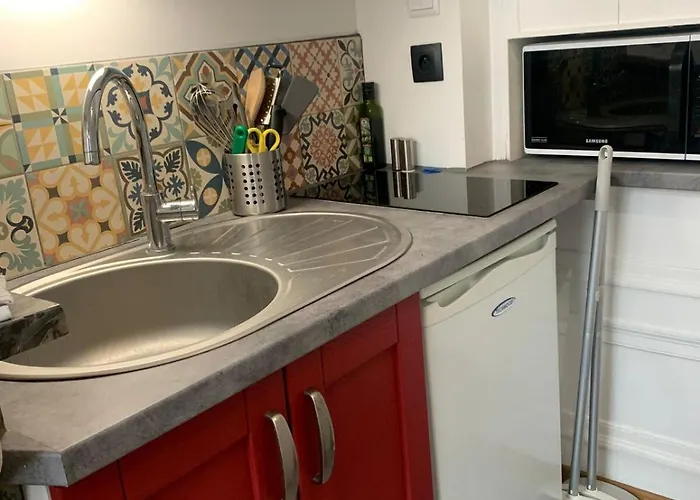 With Mezzanine * Lille