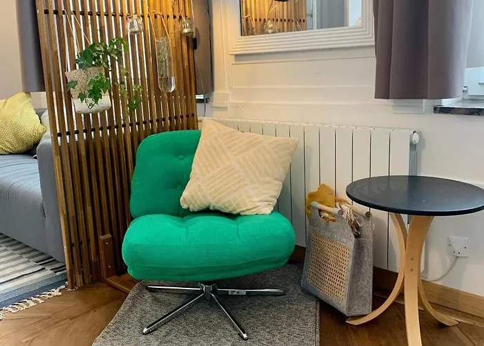 With Mezzanine * Lille