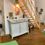 With Mezzanine Lille